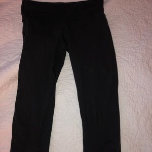 Lululemon cropped wunder under size 6